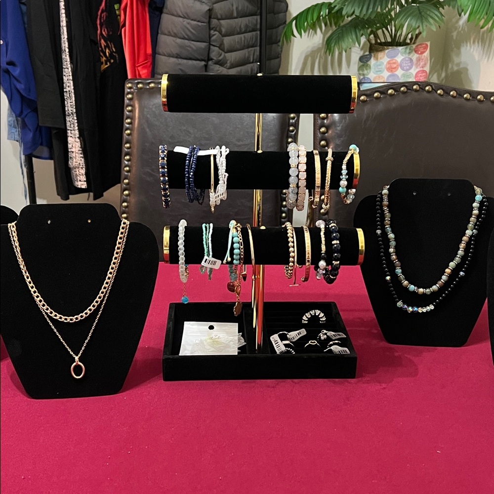 Unlisted Jewelry
